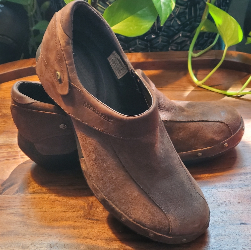EUC Merrell Womens Luxe Wrap Suede Studded Loafer